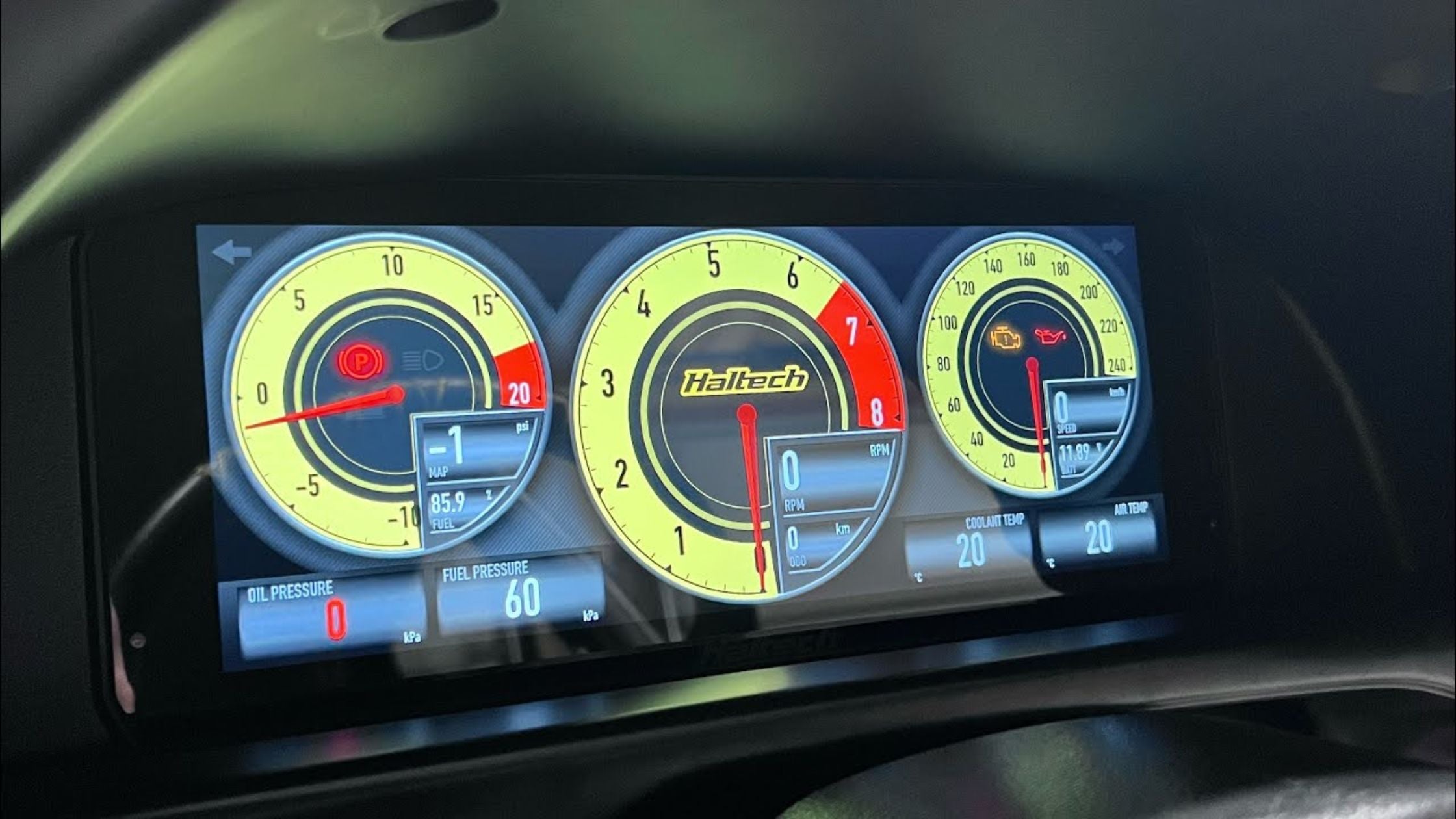 Why Should You Upgrade to the Haltech uC-10 Digital Dash? Features, Installation, and Performance Benefits