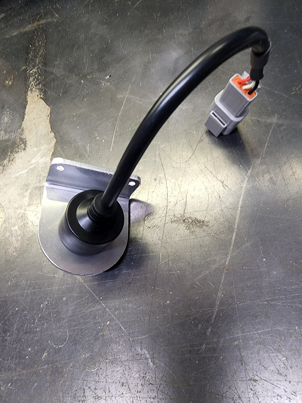 ROTARY TRIM SINGLE BRACKET